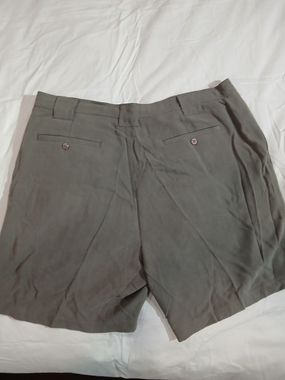 Tommy Bahama Men's Silk Shorts Size 42 Olive